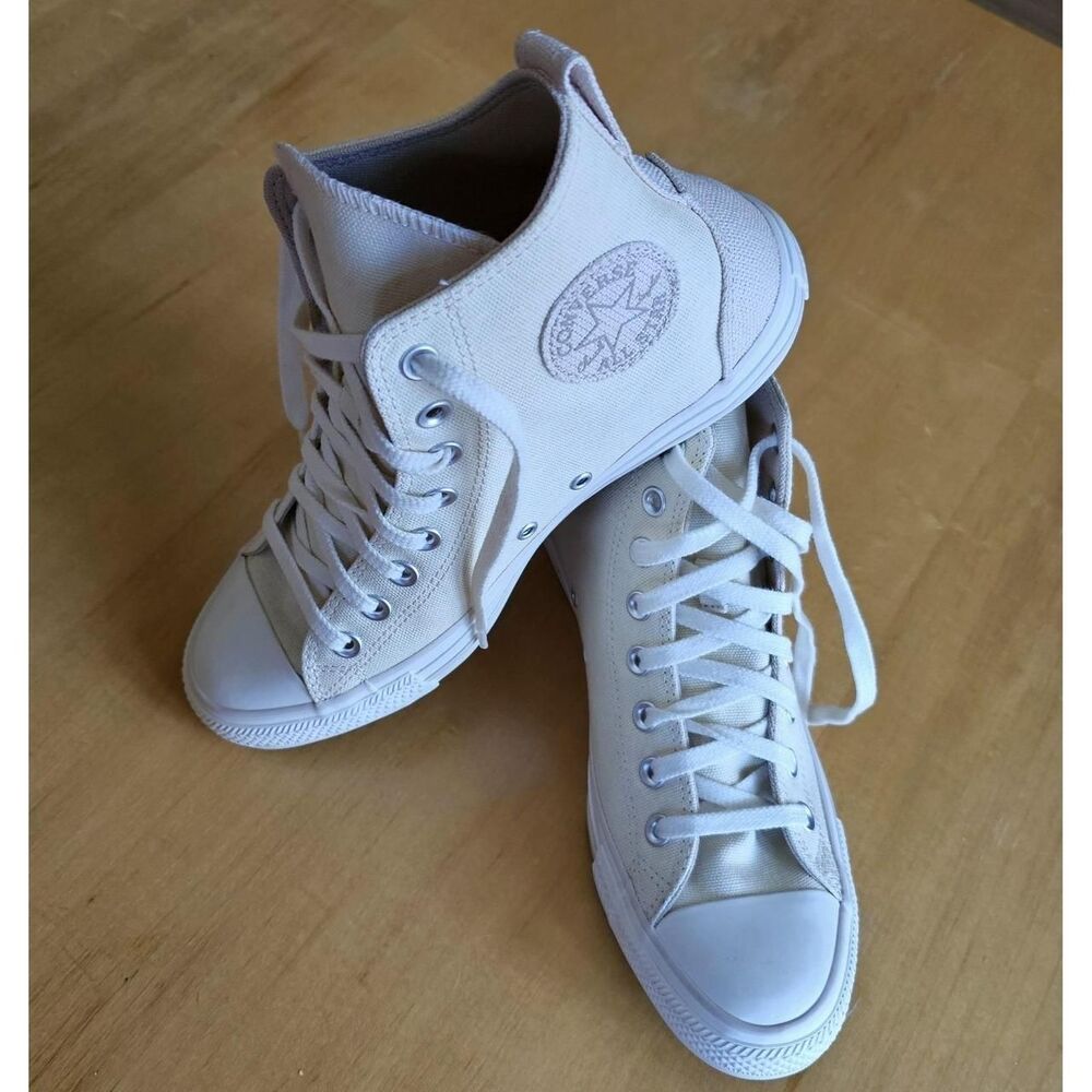 Converse Women's Cream Trainers